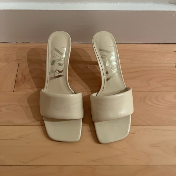 Zara crème kitten heeled sandals